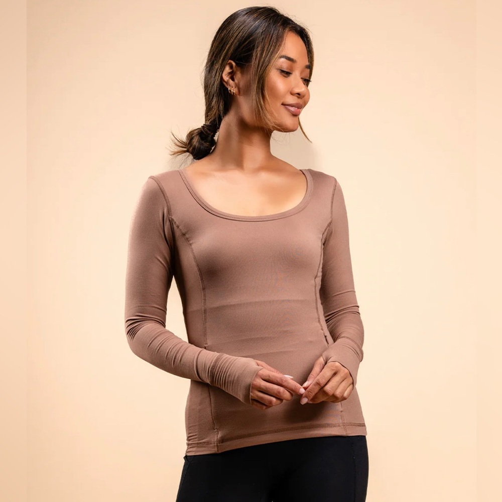 Wondery Anza Long Sleeve Base Layer in Clay